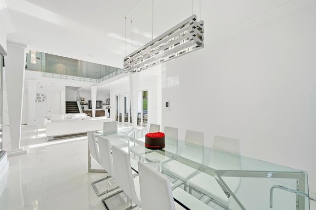 16430 NE 30th Avenue, North Miami Beach, FL 33160