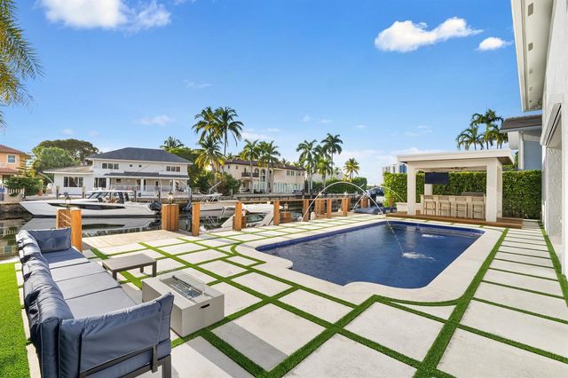 16430 NE 30th Avenue, North Miami Beach, FL 33160