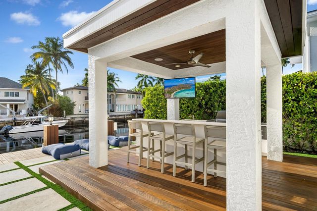 16430 NE 30th Avenue, North Miami Beach, FL 33160