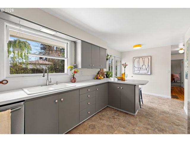 600 Ne 108TH Ave, Portland, OR 97220