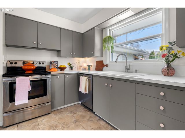 600 Ne 108TH Ave, Portland, OR 97220