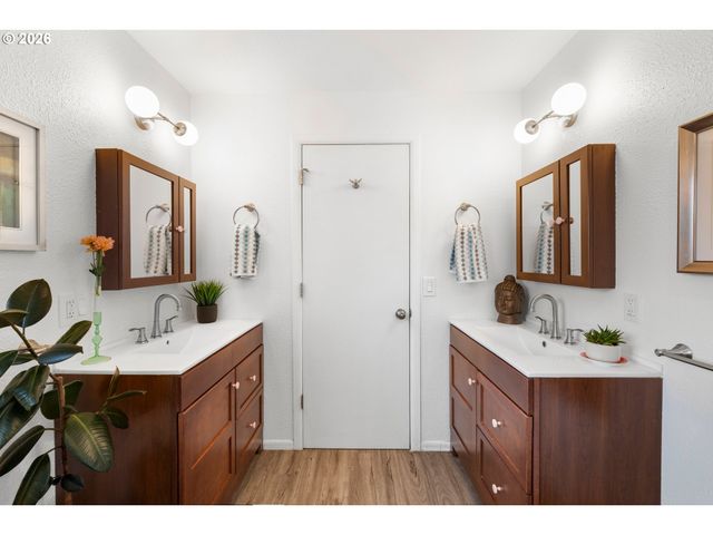 600 Ne 108TH Ave, Portland, OR 97220