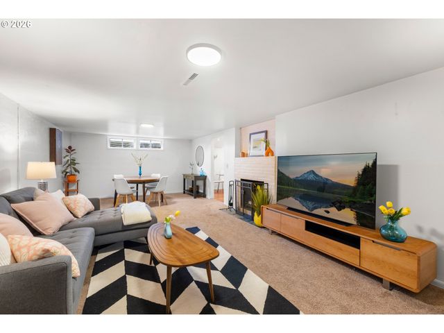 600 Ne 108TH Ave, Portland, OR 97220