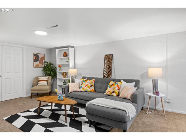 600 Ne 108TH Ave, Portland, OR 97220