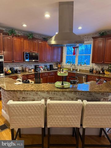 3511 GERMAINIA CT, Triangle, VA 22172