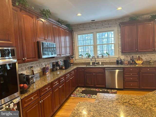 3511 GERMAINIA CT, Triangle, VA 22172