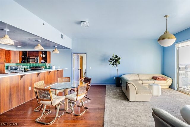 150 Las Vegas Boulevard 1906, Las Vegas, NV 89101