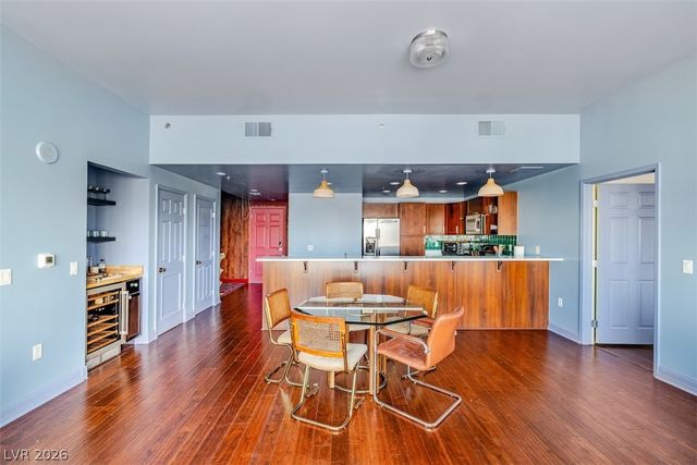 150 Las Vegas Boulevard 1906, Las Vegas, NV 89101