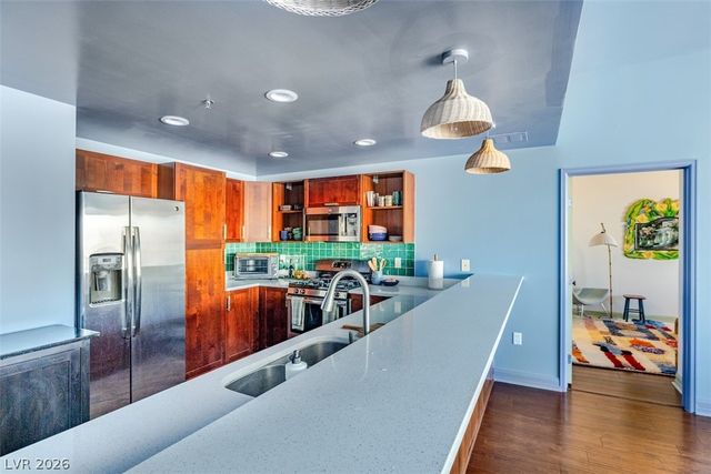 150 Las Vegas Boulevard 1906, Las Vegas, NV 89101