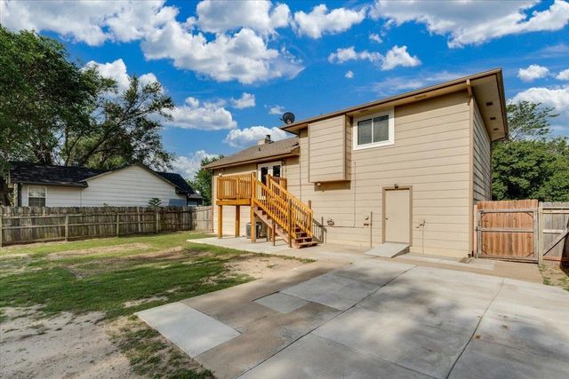 5434 S Washington Ave, Wichita, KS 67219