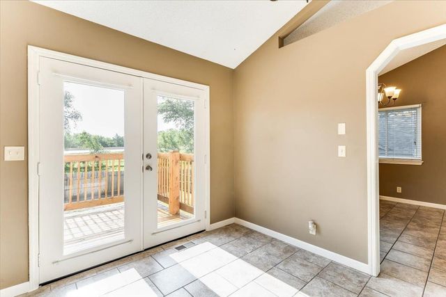 5434 S Washington Ave, Wichita, KS 67219