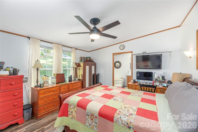 40 Farmstead Road, Leicester, NC 28748