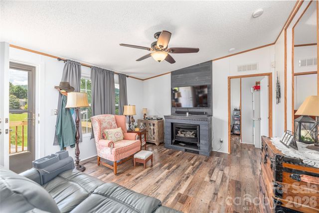 40 Farmstead Road, Leicester, NC 28748