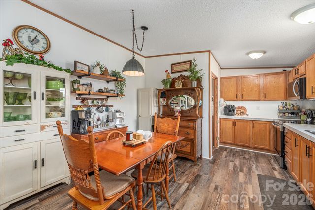 40 Farmstead Road, Leicester, NC 28748