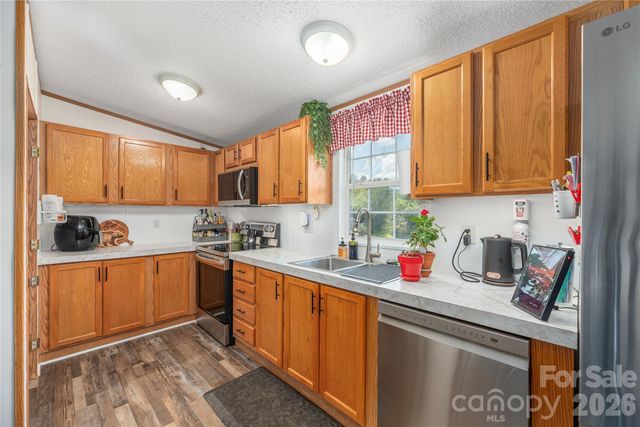 40 Farmstead Road, Leicester, NC 28748