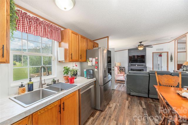 40 Farmstead Road, Leicester, NC 28748