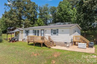 40 Farmstead Road, Leicester, NC 28748