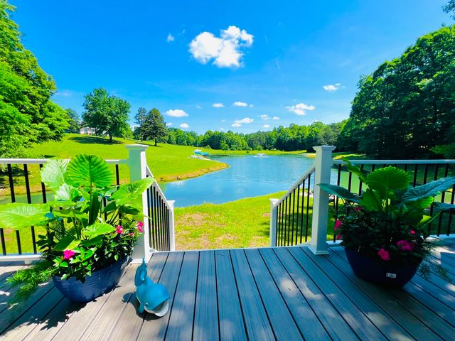 2844 Fairview Church RD, Huddleston, VA 24104