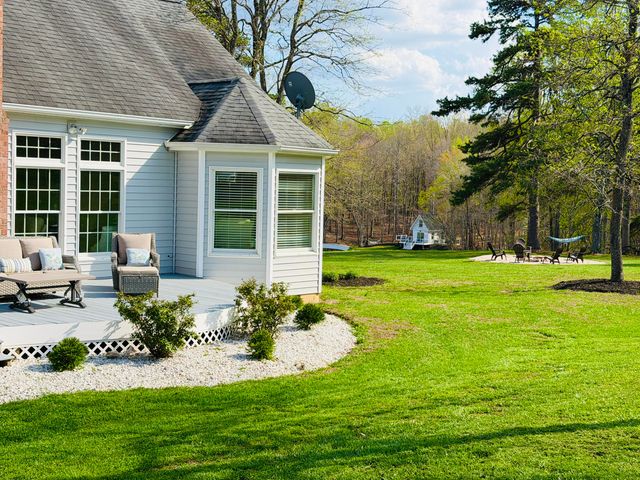 2844 Fairview Church RD, Huddleston, VA 24104