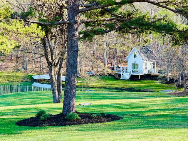 2844 Fairview Church RD, Huddleston, VA 24104