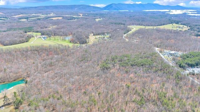 2844 Fairview Church RD, Huddleston, VA 24104