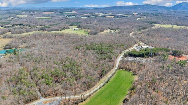 2844 Fairview Church RD, Huddleston, VA 24104