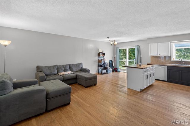 5528 Hillsboro Hematite Road, De Soto, MO 63020