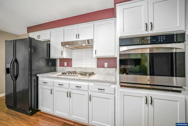 1639 Nut Tree Dr NW, Salem, OR 97304