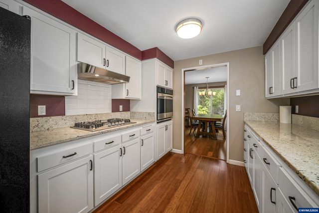 1639 Nut Tree Dr NW, Salem, OR 97304