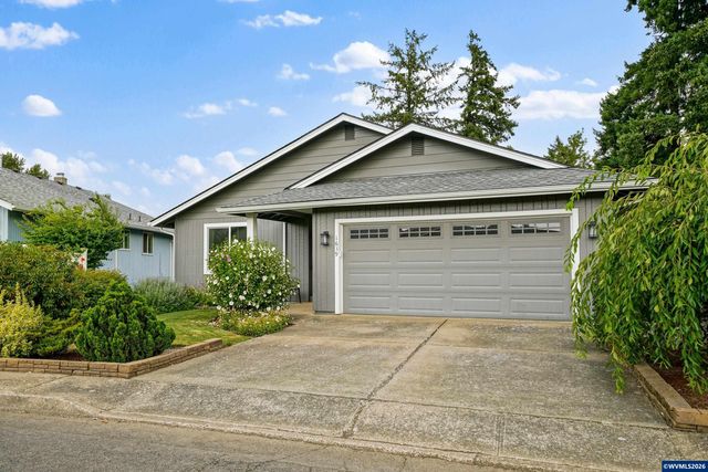 1639 Nut Tree Dr NW, Salem, OR 97304
