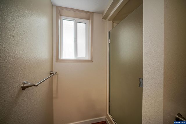 1639 Nut Tree Dr NW, Salem, OR 97304