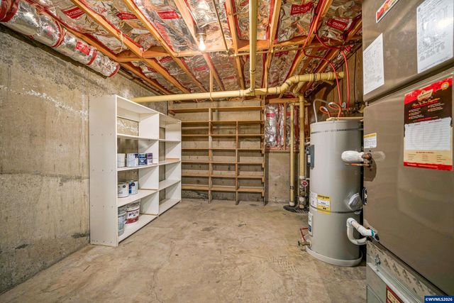 1639 Nut Tree Dr NW, Salem, OR 97304