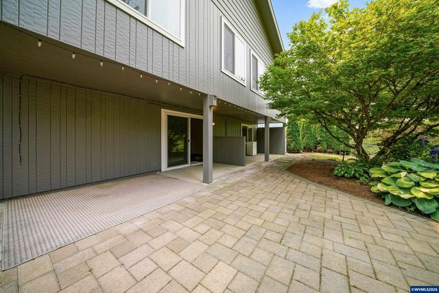 1639 Nut Tree Dr NW, Salem, OR 97304