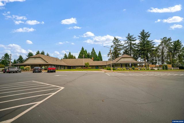 1639 Nut Tree Dr NW, Salem, OR 97304