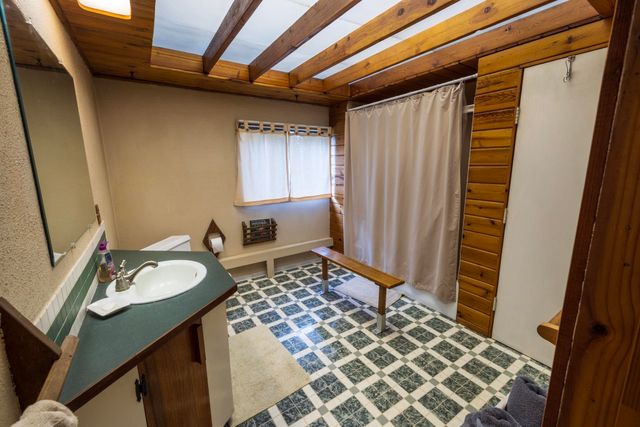 31825 N REGAL Rd, Deer Park, WA 99006