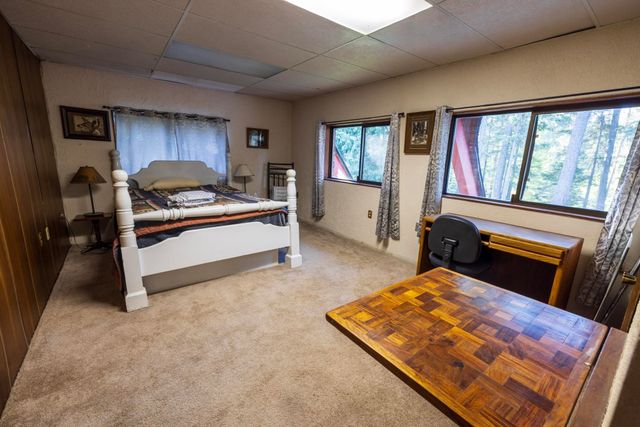 31825 N REGAL Rd, Deer Park, WA 99006