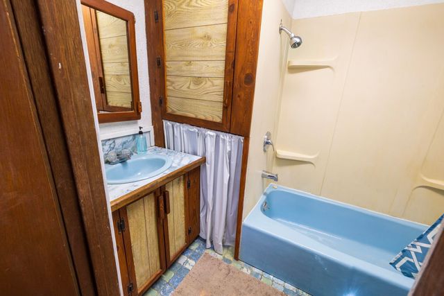 31825 N REGAL Rd, Deer Park, WA 99006