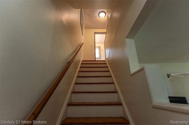 1984 Graefield Road, Birmingham, MI 48009