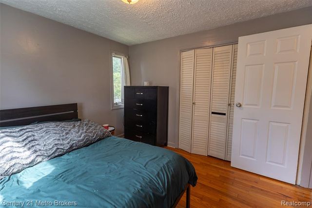 1984 Graefield Road, Birmingham, MI 48009