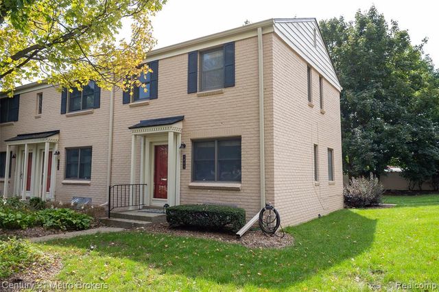 1984 Graefield Road, Birmingham, MI 48009