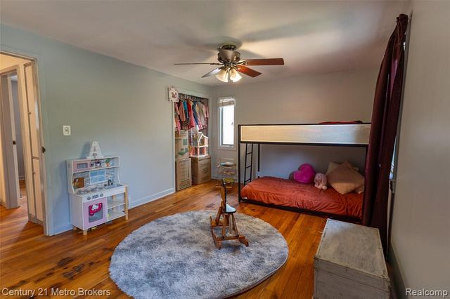 1984 Graefield Road, Birmingham, MI 48009