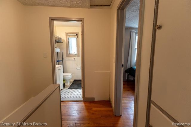 1984 Graefield Road, Birmingham, MI 48009