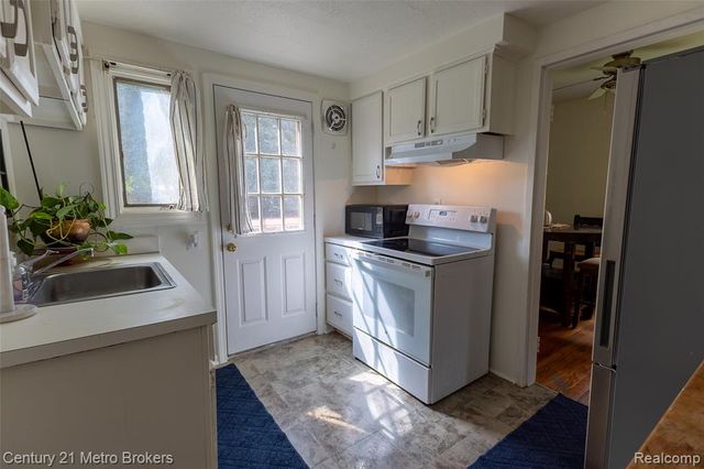 1984 Graefield Road, Birmingham, MI 48009