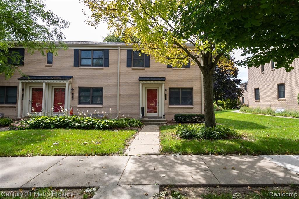 1984 Graefield Road, Birmingham, MI 48009