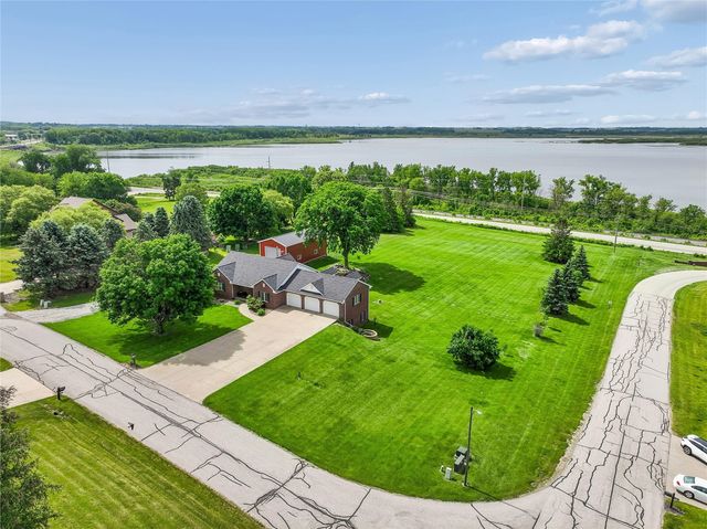 2765 Jeremy Court NW, Swisher, IA 52338