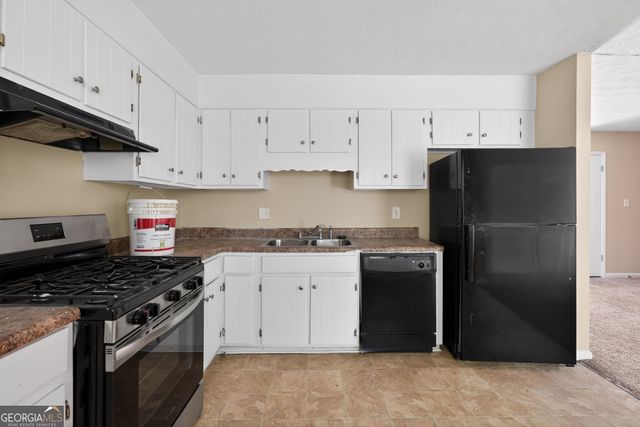 4070 Chimney Ridge Way, Ellenwood, GA 30294