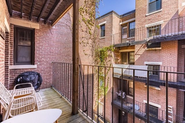 189 Chestnut Hill Avenue 11, Boston, MA 02135
