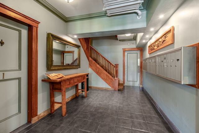 189 Chestnut Hill Avenue 11, Boston, MA 02135