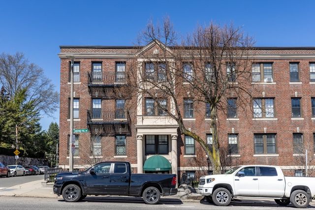 189 Chestnut Hill Avenue 11, Boston, MA 02135