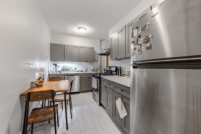 189 Chestnut Hill Avenue 11, Boston, MA 02135